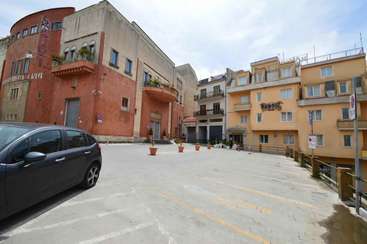 Hotel Bristol 3*